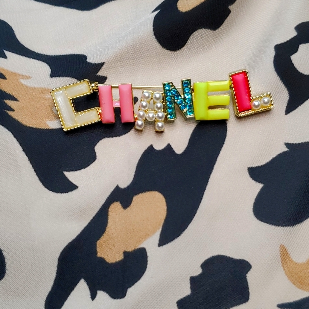 Brooch